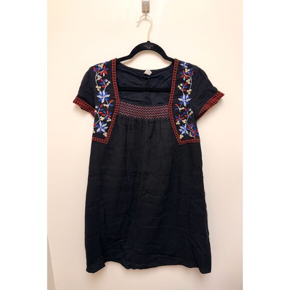 Old Navy Dresses & Skirts - Old Navy Black Embroidered Boho Swing Dress Floral Cross Stitch Mini S ✨